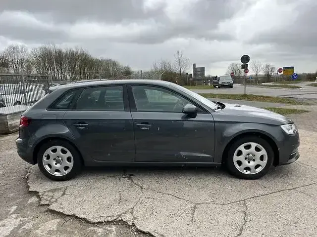 Gebraucht Audi A3 Ambition 150 PS (110 kW) 2014 Grau Limousine
