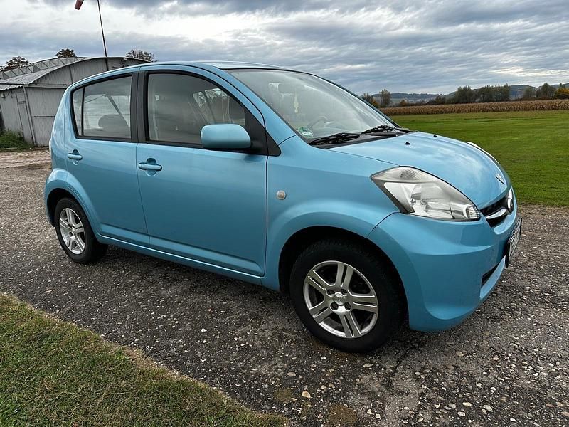 Blau Gebraucht 2008 Subaru Justy Kleinwagen | 1.800 € - Bild 1/4