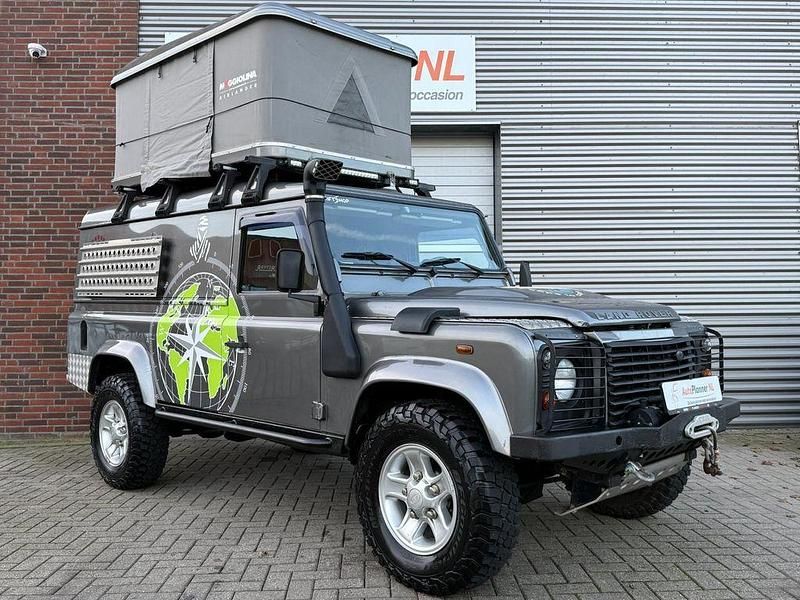 Grau Gebraucht 2008 Land Rover Defender SUV | 27.944 € (Guter Preis) - Bild 1/4