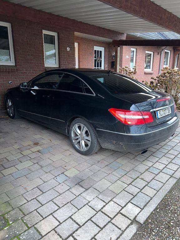 Gebraucht Mercedes E350 231 PS (169 kW) 2010 Schwarz Coupé