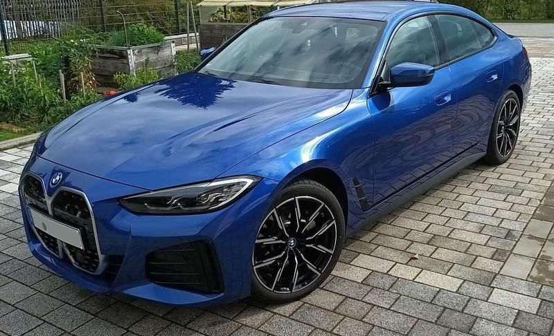 Blau Gebraucht 2023 BMW i4 M Sport Limousine | 45.250 € (Fairer Preis) - Bild 1/4