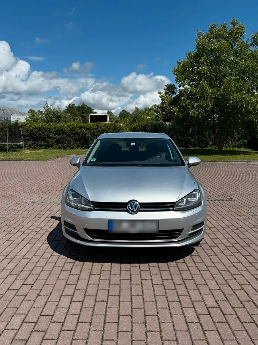 Gebraucht VW Golf VII 105 PS (77 kW) 2013 Silber Kleinwagen