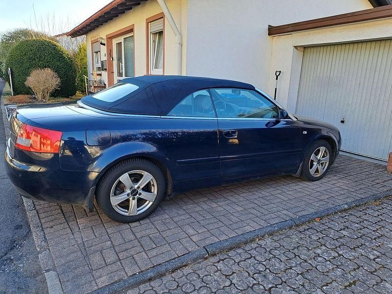 Blau Gebraucht 2005 Audi Cabriolet Cabrio | 4.199 € - Bild 1/4