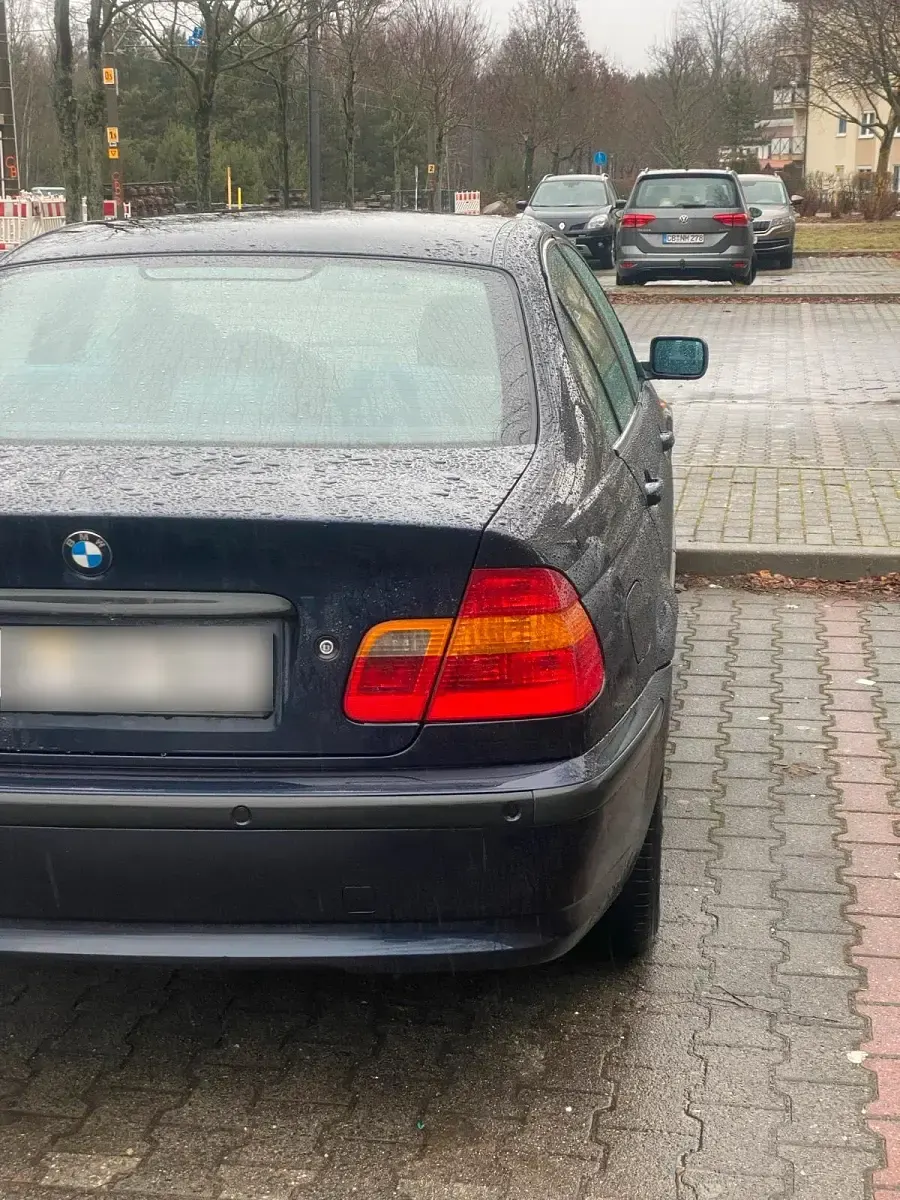 Gebraucht BMW 318 116 PS (85 kW) 2004 Blau Limousine