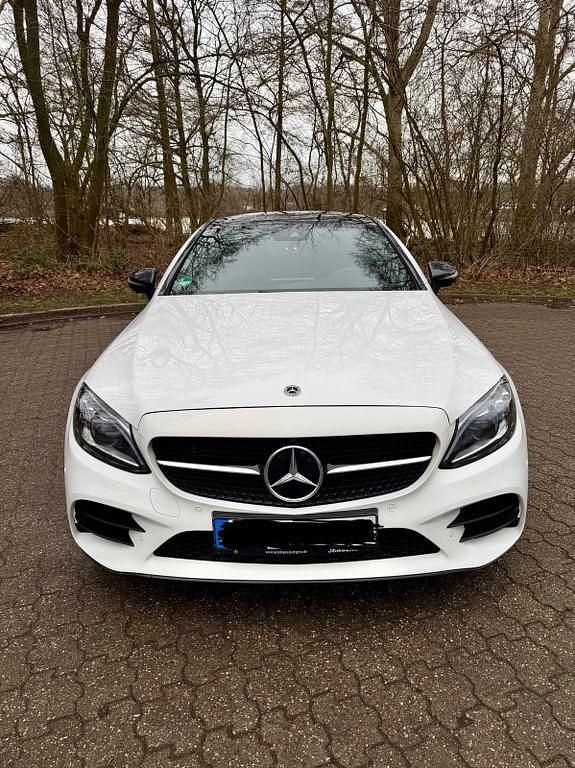 Gebraucht Mercedes C300 AMG line 258 PS (189 kW) 2022 Weiß Coupé