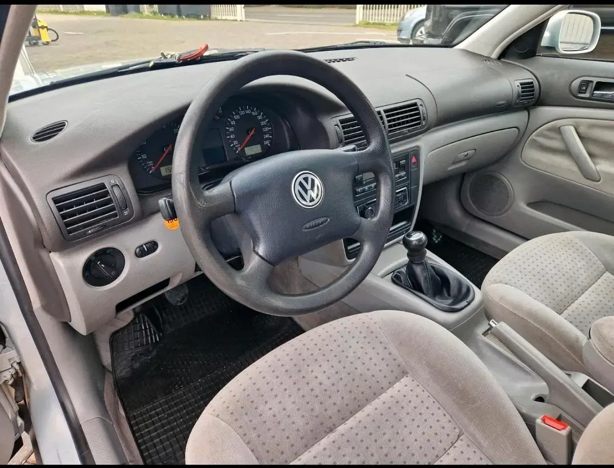 Gebraucht VW Passat 2000 Grau Limousine