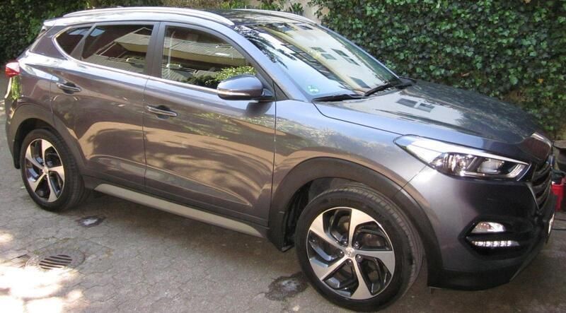 Grau Gebraucht 2017 Hyundai Tucson Style SUV | 17.500 € (Guter Preis) - Bild 1/4