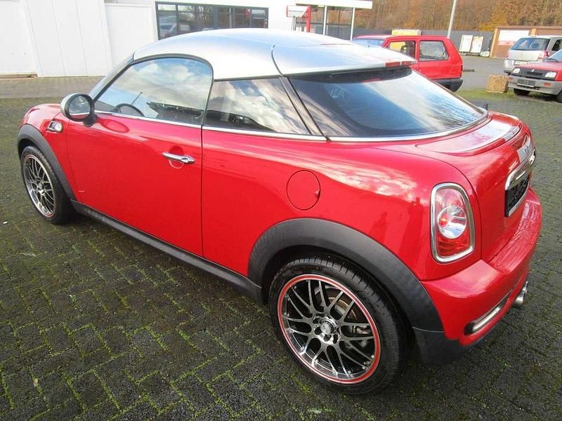 Gebraucht Mini Cooper S Coupé 184 PS (135 kW) 2011 Chili red Coupé