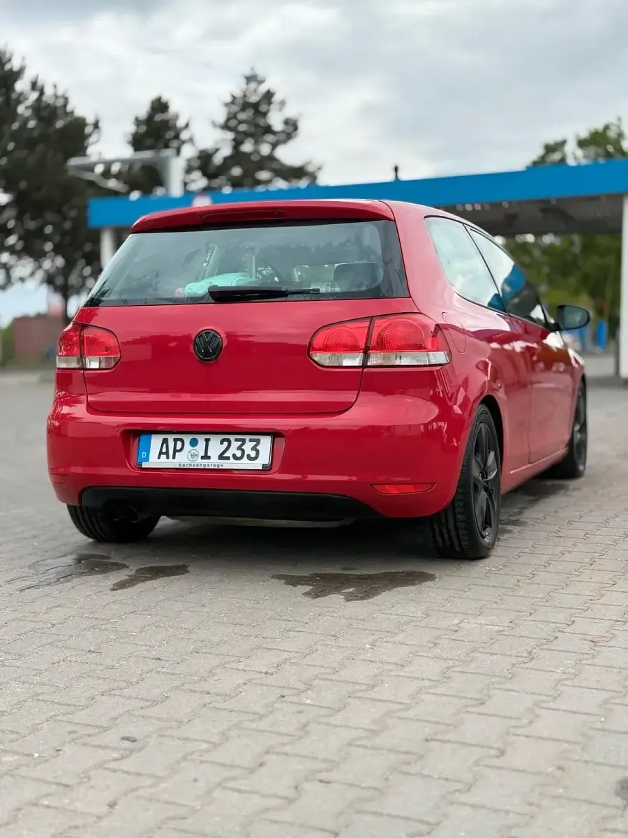 Gebraucht VW Golf 122 PS (89 kW) 2009 Rot Coupé