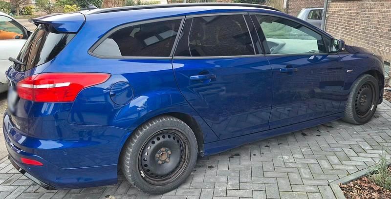Gebraucht Ford Focus ST-Line 125 PS (91 kW) 2016 Blau Kombi