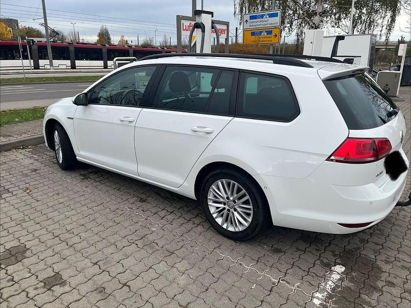 Weiß Gebraucht 2014 VW Golf VII Cup Kombi | 7.500 € (Fairer Preis) - Bild 1/4