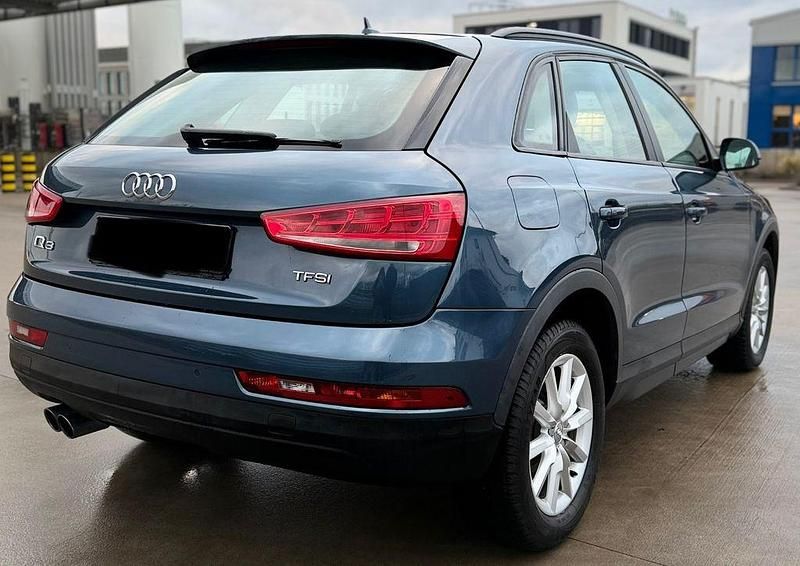 Gebraucht Audi Q3 Ambiente 150 PS (110 kW) 2015 Blau SUV