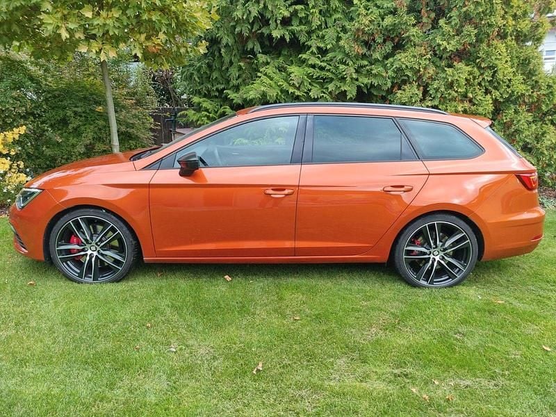 Orange Gebraucht 2018 Cupra Leon Kombi | 21.400 € (Guter Preis) - Bild 1/4