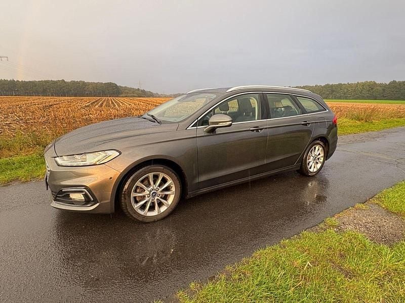 Gebraucht Ford Mondeo Titanium 150 PS (110 kW) 2019 Grau Kombi