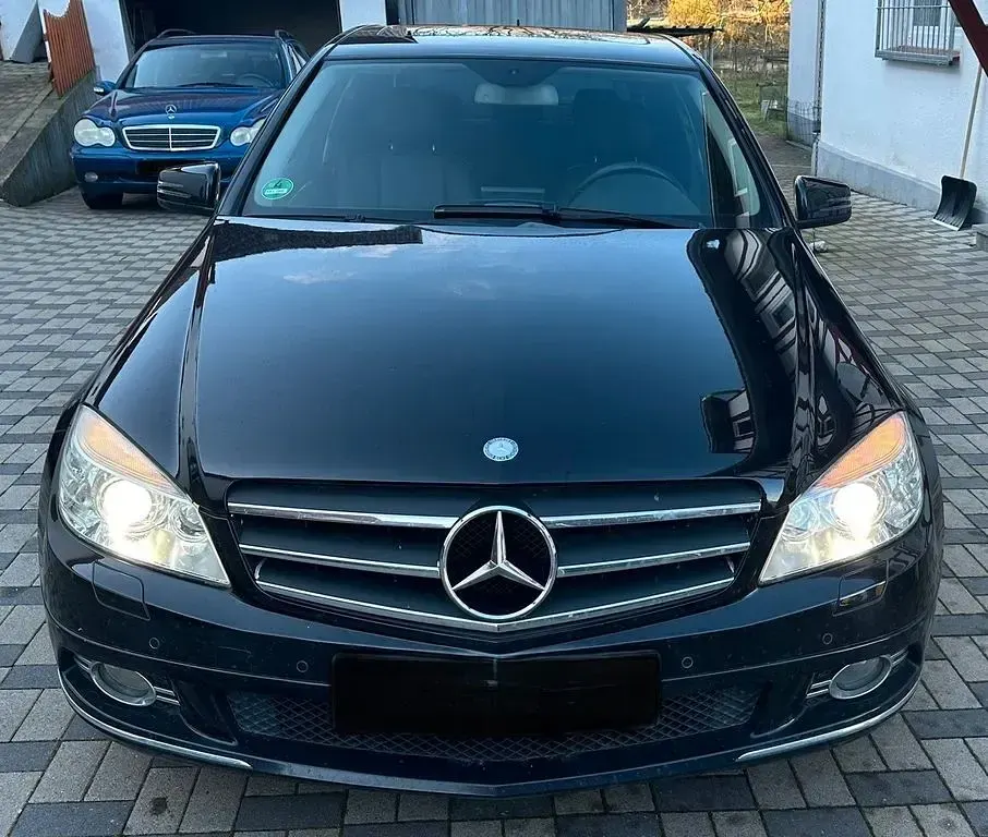 Gebraucht Mercedes C250 Avantgarde 204 PS (150 kW) 2009 Schwarz Limousine