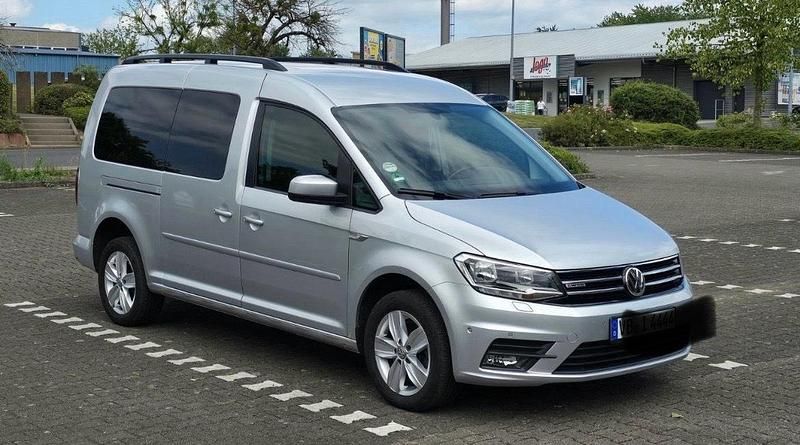 Silber Gebraucht 2019 VW Caddy Comfortline Van / Kleinbus | 24.800 € (Etwas zu teuer) - Bild 1/4