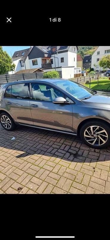 Grau Gebraucht 2017 VW Golf VII Edition Limousine | 15.000 € (Fairer Preis) - Bild 1/4