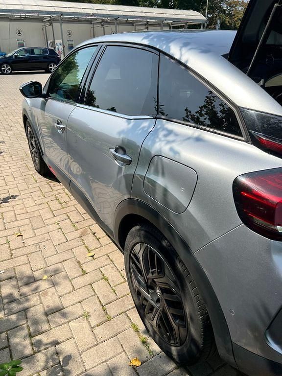 Grau Gebraucht 2021 Citroën C4 Shine Limousine | 16.000 € (Fairer Preis) - Bild 1/4