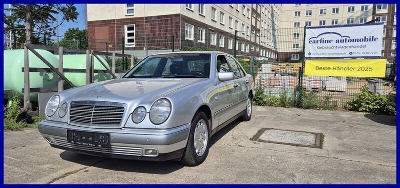 Silber Gebraucht 1998 Mercedes E200 Limousine | 3.950 € (Guter Preis) - Bild 1/4
