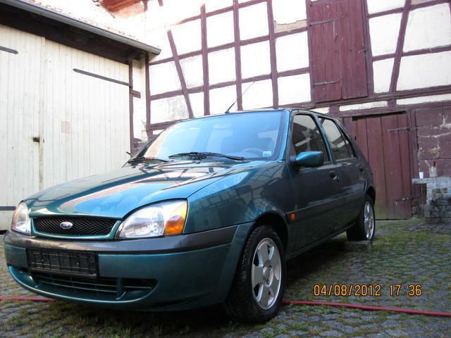 Gebraucht Ford Fiesta 82 PS (60 kW) 2001 Grün metallic Kleinwagen