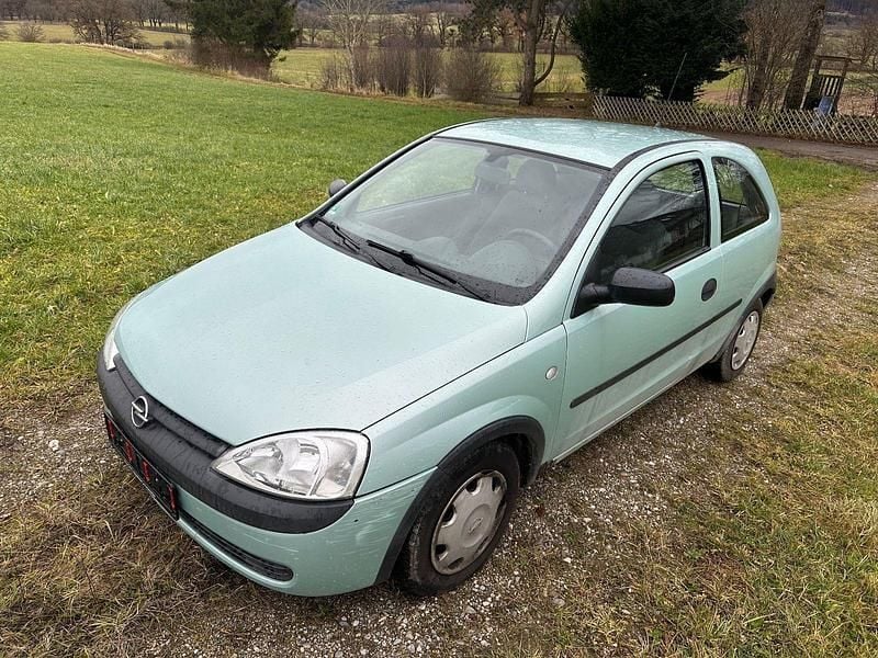Grün Gebraucht 2000 Opel Corsa Limousine | 1.800 € (Fairer Preis) - Bild 1/4