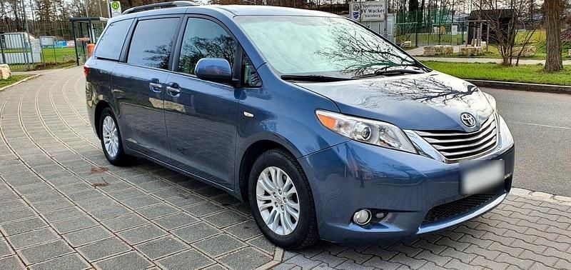 Gebraucht Toyota Sienna XLE 270 PS (198 kW) 2016 Blau Van / Kleinbus