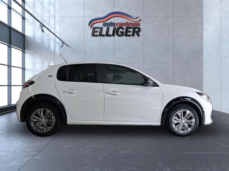Gebraucht Peugeot e-208 Active 100 kW (136 PS) 2022 Weiß Kleinwagen