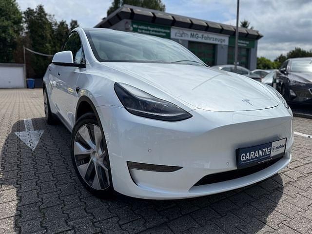 Weiß Gebraucht 2022 Tesla Model Y Long Range SUV | 35.998 € (Fairer Preis) - Bild 1/4