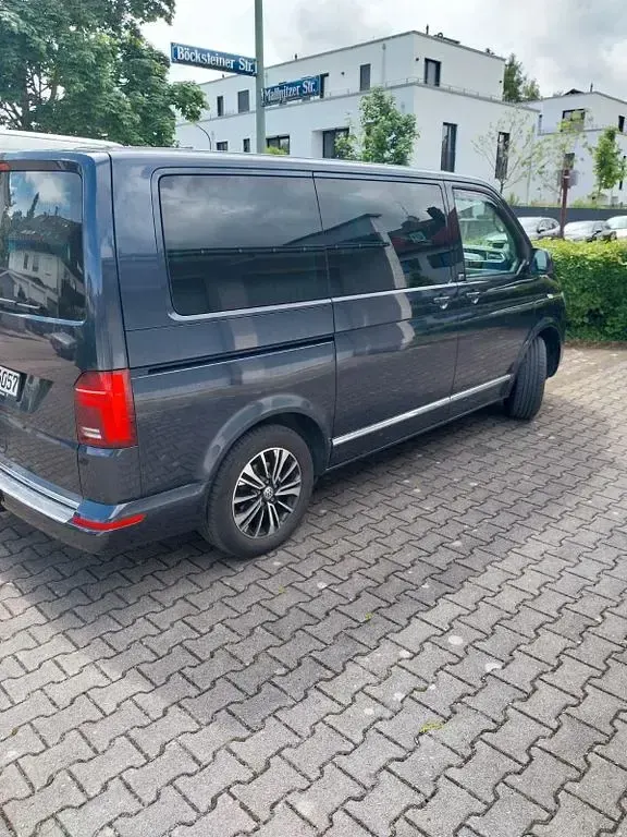 Brugt VW Multivan 150 HK (110 kW) 2022 Blå MPV