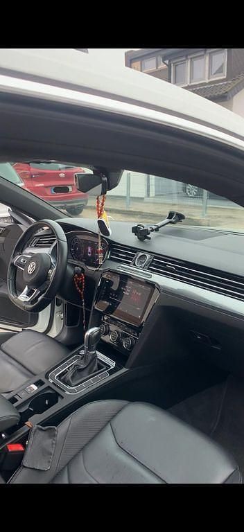 Gebraucht VW Arteon R-line 190 PS (139 kW) 2018 Weiß Kleinwagen