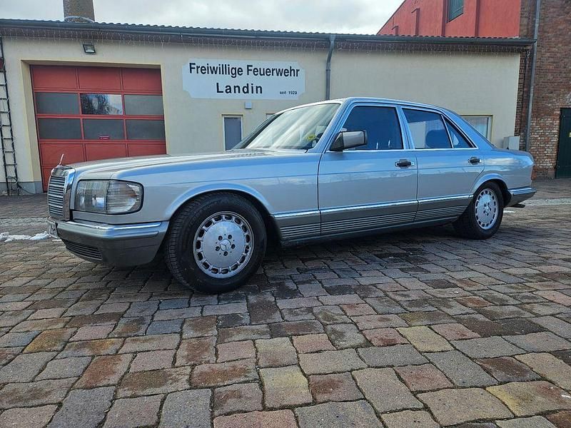 Gebraucht Mercedes S280 185 PS (136 kW) 1983 Grau Limousine
