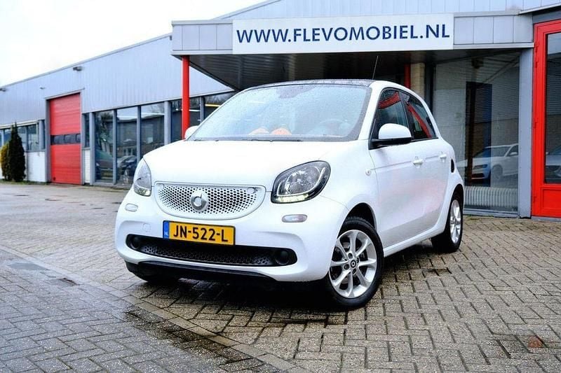 Gebraucht Smart ForFour Proxy 71 PS (52 kW) 2015 Weiß Kleinwagen