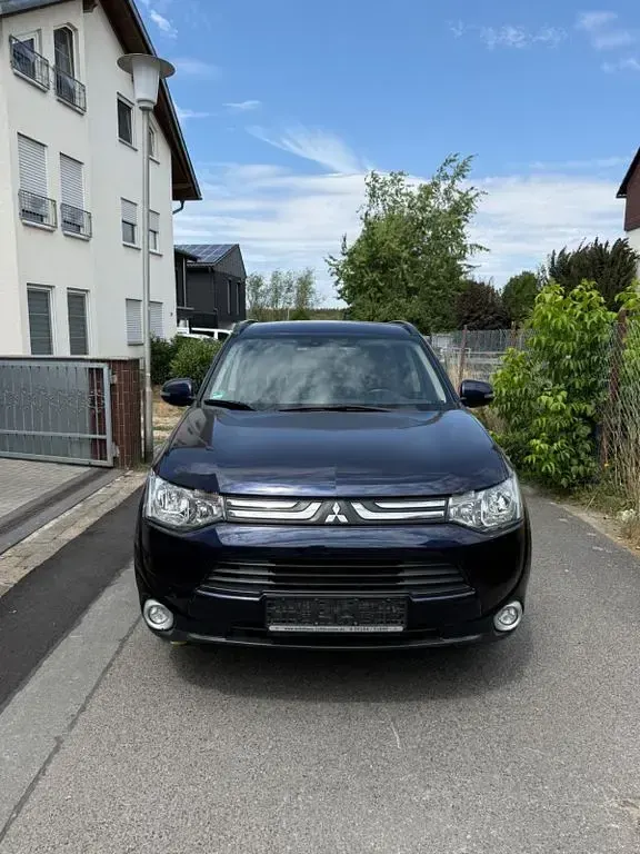 Gebraucht Mitsubishi Outlander Invite 150 PS (110 kW) 2013 Blau SUV
