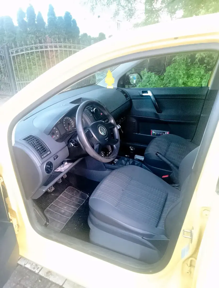 Gebraucht VW Polo 56 PS (41 kW) 2006 Gelb Kleinwagen