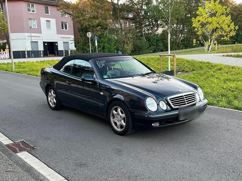 Gebraucht Mercedes CLK320 218 PS (160 kW) 1999 Cabrio