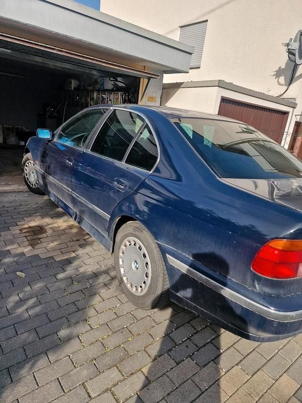 Gebraucht BMW 525 193 PS (141 kW) 2000 Blau Limousine