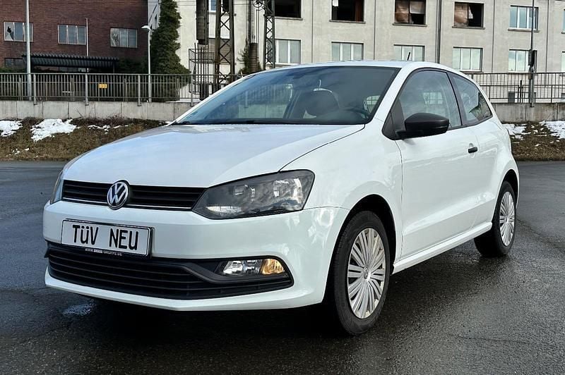 Gebraucht VW Polo 75 PS (55 kW) 2016 Weiß Kleinwagen