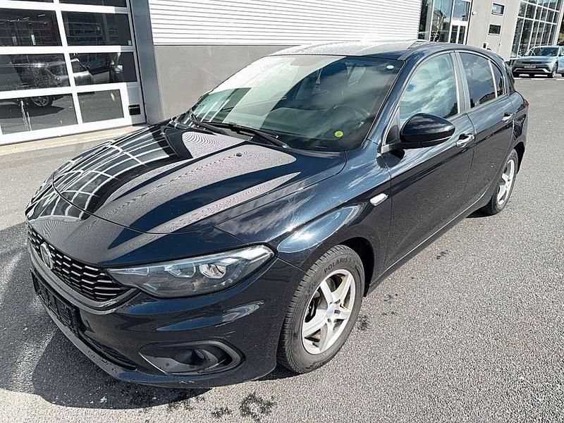 Schwarz Gebraucht 2017 Fiat Tipo Mirror Limousine | 4.200 € (Fairer Preis) - Bild 1/4