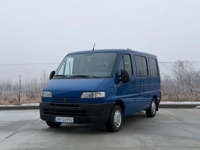 Blau Gebraucht 2000 Peugeot Boxer Van | 4.299 € - Bild 1/4