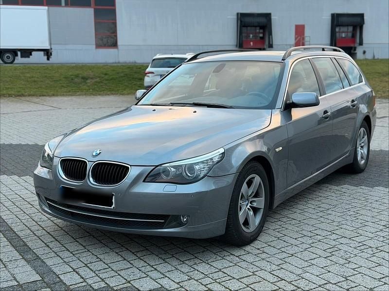 Grau Gebraucht 2007 BMW 520 Kombi | 6.199 € (Guter Preis) - Bild 1/4