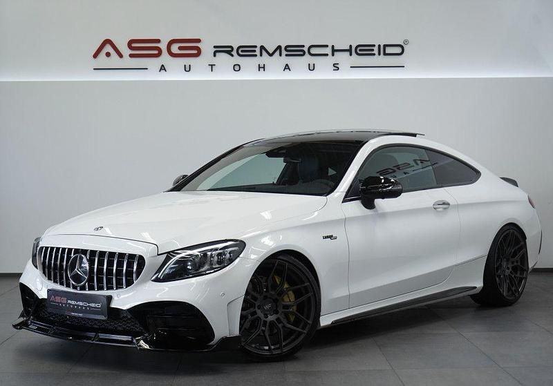 Weiß Gebraucht 2019 Mercedes C300 AMG line Coupé | 39.900 € (Teuer) - Bild 1/3