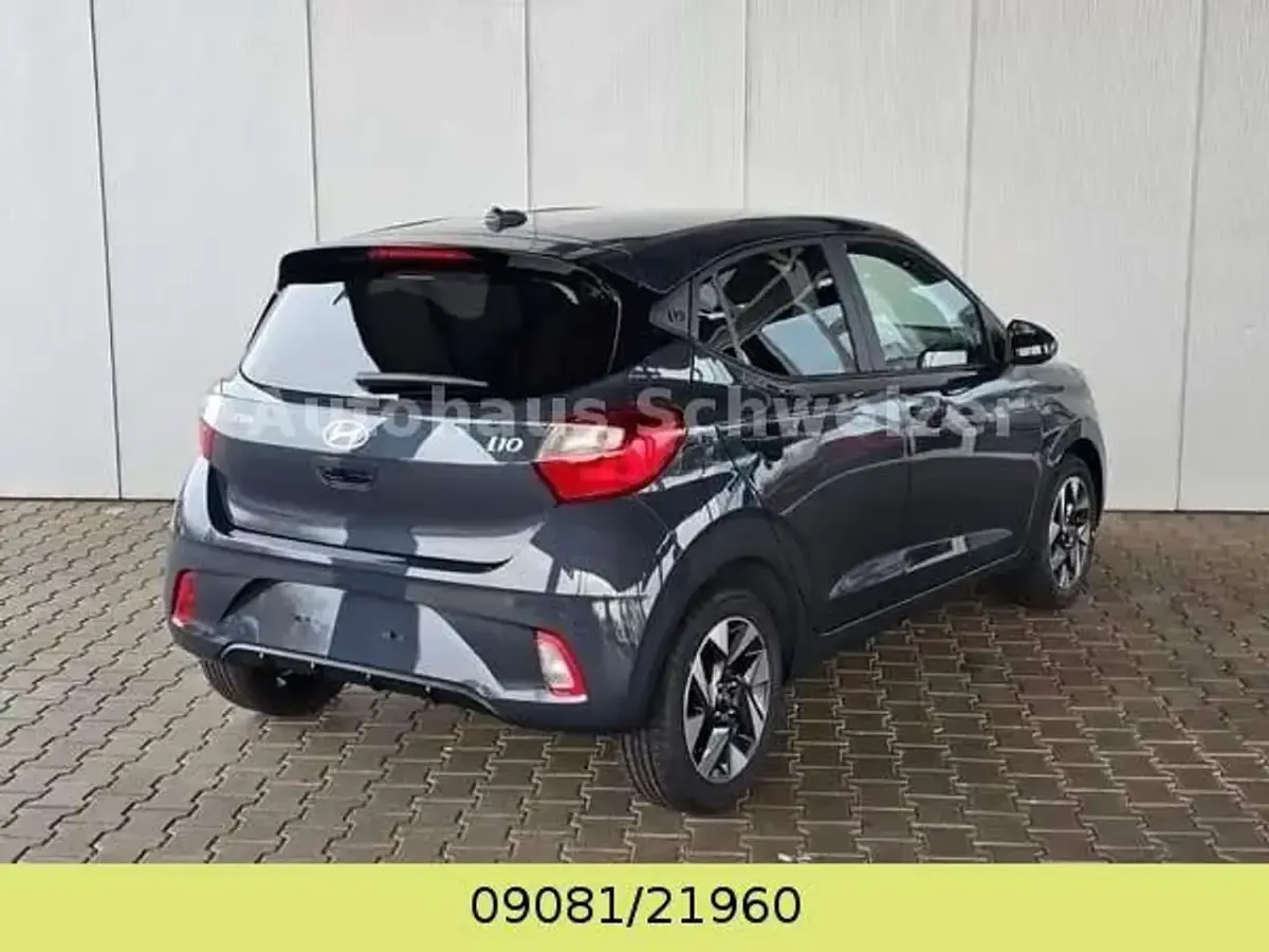 Neu Hyundai i10 Premium 79 PS (58 kW) 2025 Grau Kleinwagen