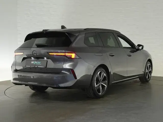 Gebraucht Opel Astra 131 PS (96 kW) 2024 Vulkan grau Kleinwagen