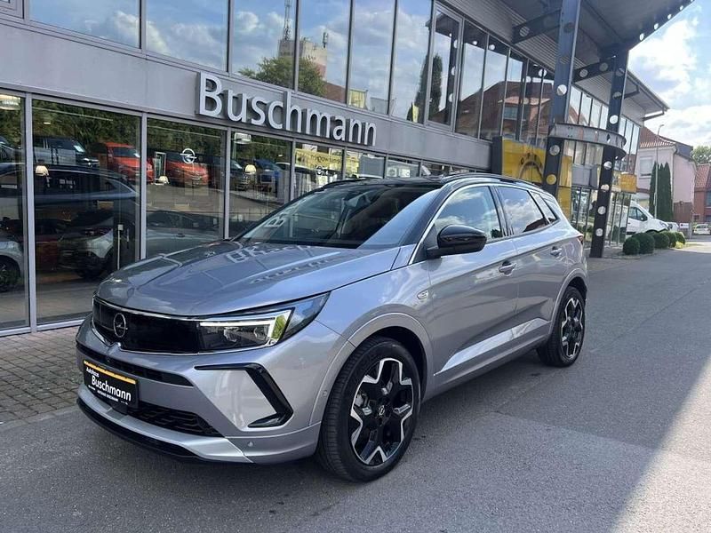 Kca lack grau artense Gebraucht 2023 Opel Grandland X Elegance SUV | 29.293 € (Etwas zu teuer) - Bild 1/4