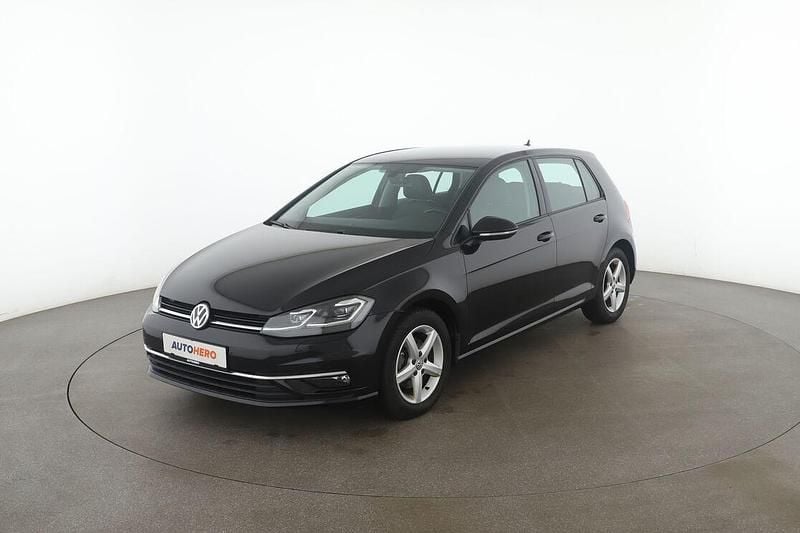 Schwarz Gebraucht 2017 VW Golf VII Highline Limousine | 15.610 € (Guter Preis) - Bild 1/3