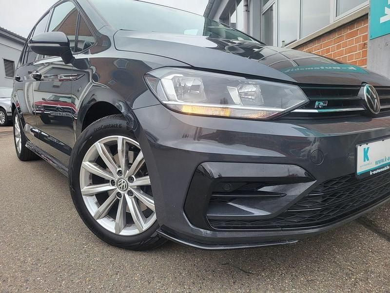 Gebraucht VW Touran Style 150 PS (110 kW) 2022 Grau Van / Kleinbus