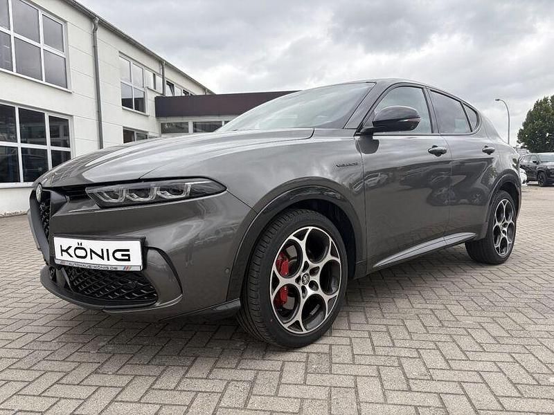Grigio vesuvio, metallic (3xv) Gebraucht 2023 Alfa Romeo Tonale Veloce SUV | 28.680 € (Etwas zu teuer) - Bild 1/4