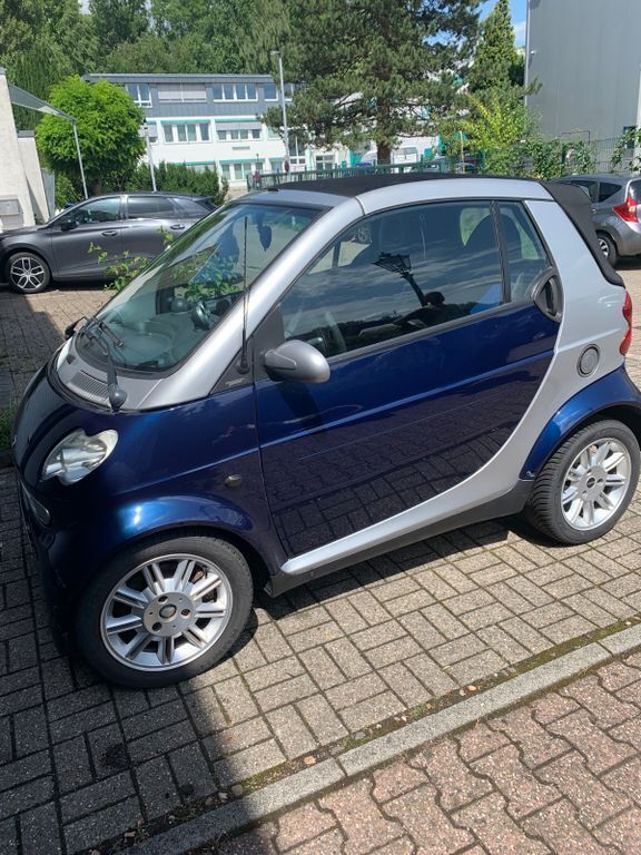 Blau Gebraucht 2003 Smart ForTwo Cabrio Passion Cabrio | 1.980 € (Guter Preis) - Bild 1/4