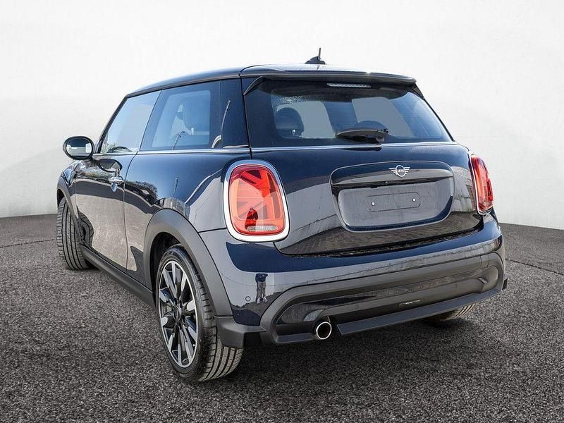 Gebraucht Mini Cooper Classic 136 PS (100 kW) 2023 Schwarz Kleinwagen