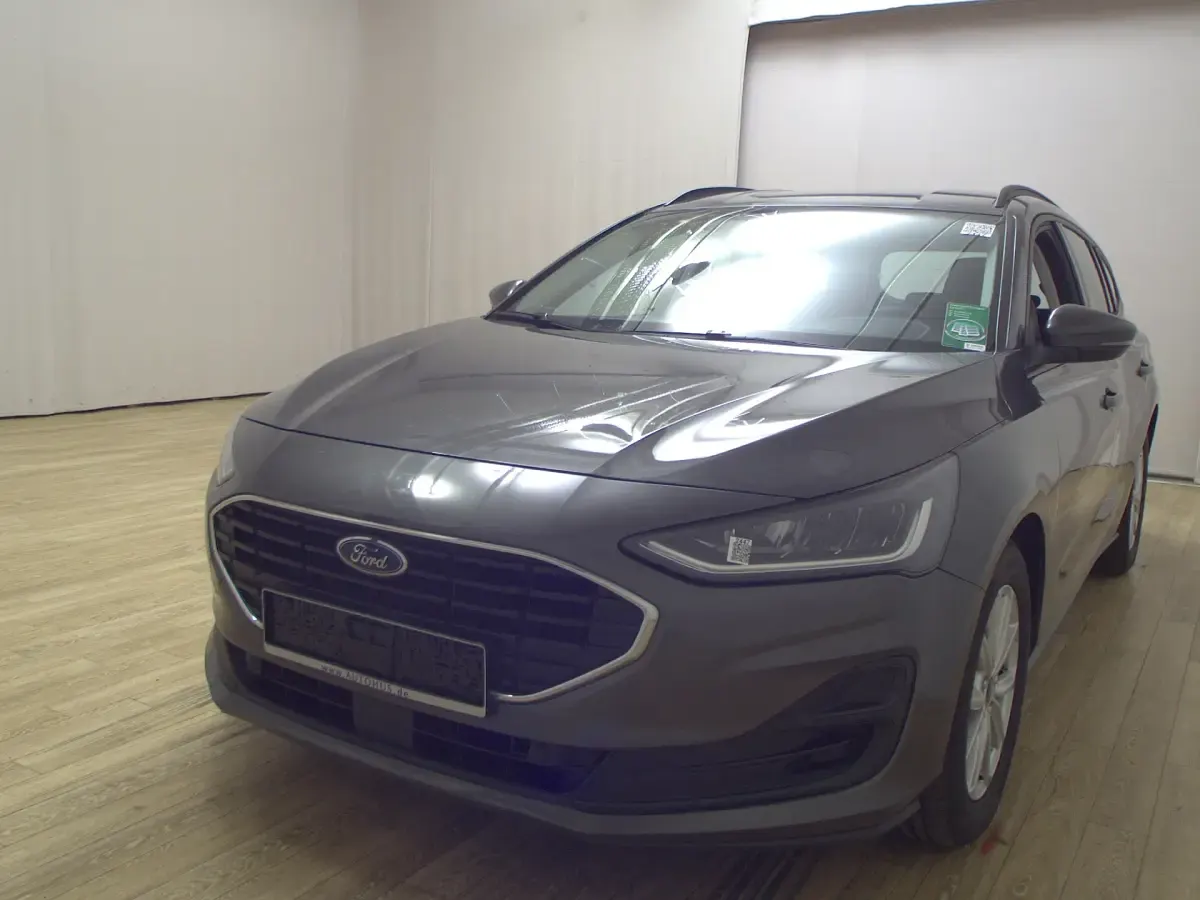 Używany Ford Focus Cool & Connect 120 KM (88 kW) 2022 Szary Sedan/Limuzyna